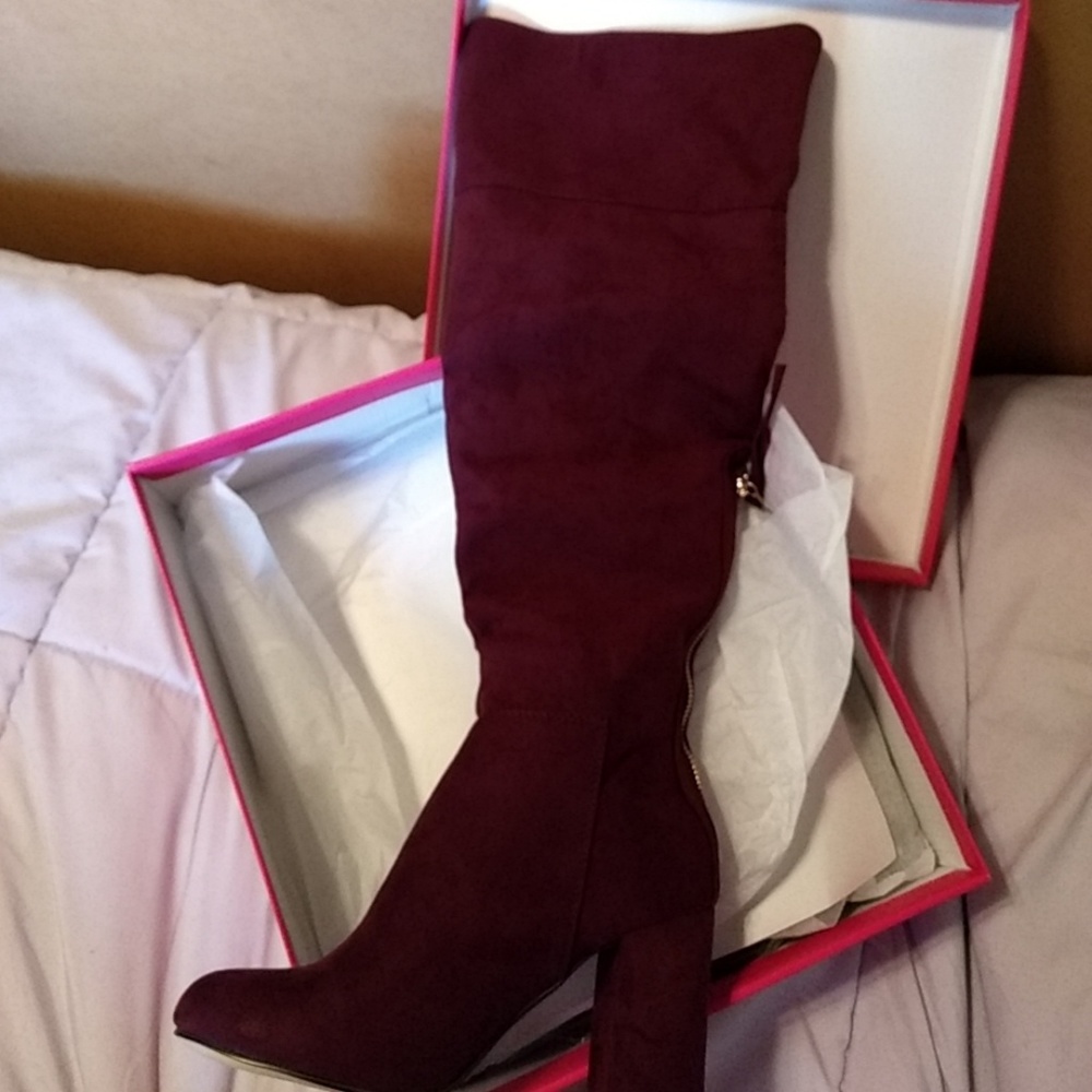 Tall burgundy Boots